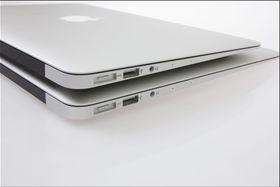De to eksisterende MacBook Air-modellene har begge to tradisjonelle utganger. 11-tommeren, på toppen, vil sannsynligvis ikke bli videreført.