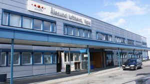 Alesund-lufthavn-facade.300x169.jpg