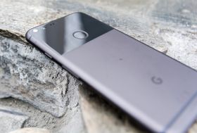 Googles Pixel-telefon kan snart få skarp konkurranse fra Android-grunnleggeren.