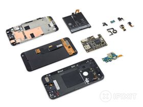 Pixel XL i demontert tilstand.
