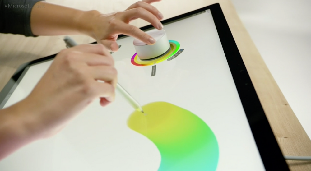 Surface Dial kan legge på skjermen. Denne skal gjøre det enklere og raskere å jobbe kreativt.