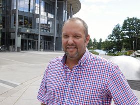 OPPTATT AV STØYPROBLEMATIKK: – Både naboene og anlegget selv må skjermes mot egen og ekstern støy, sier gruppeleder for Oppegård Frp, Geir Amundsen.