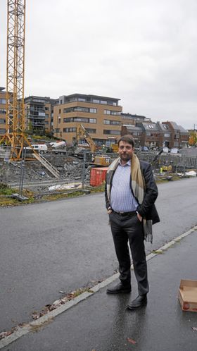 FORNØYD: Megler Bjørn Vidar Lazar Braathen i DNB EIendom melder om god interesse for Kantor-prosjektet så langt.
