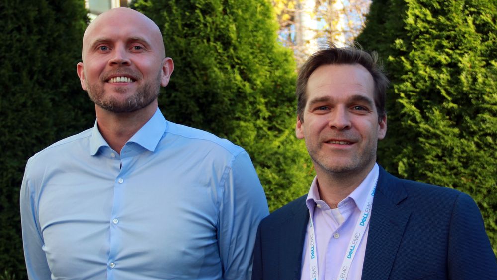 Lagringsspesialist Kaj Inge Skjønhaug og teknologidirektør Kristian Heim, begge i Dell EMC.