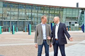 Telenors leder for bedriftsmarkedet, Ove Fredheim og leder for Mobile, Bjørn Ivar Moen.