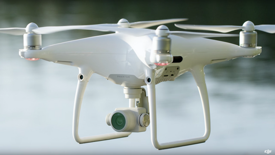 Phantom 4 Pro ser ut som standard-utgaven.