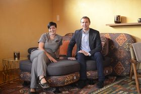 VANN-VITTIG STOLT:Daglig leder Espen Braaten og Front og House Manager, Camilla Lund Andersen, er stolte av anlegget.