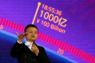 Alibaba-gründer og styreformann Jack Ma (52) blir jevnlig utropt til en av Asias rikeste menn. Han er god for over 34 milliarder dollar, ifølge Bloomberg. Her er IT-entreprenøren avbildet under et foredrag i Shenzhen, Kina for et par uker siden.