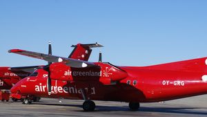 Air-Greenland-dash8-200s-nuuk-airport.30