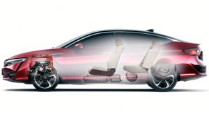 Honda-Clarity_Fuel_Cell-2016-1600-0e.300