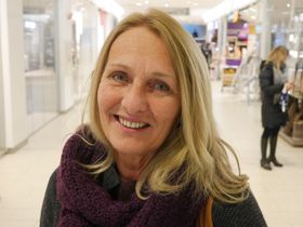 PÅ KJØPESENTERET: Anne Turid Strat ser gjerne at julemaset starter litt senere.