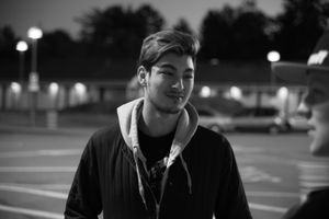 KLUBBLØS VINNER: Simen «Dressmann» Krogstad Trondsen (19) spilte på Overwatch-laget som vant hoved-BYOC.