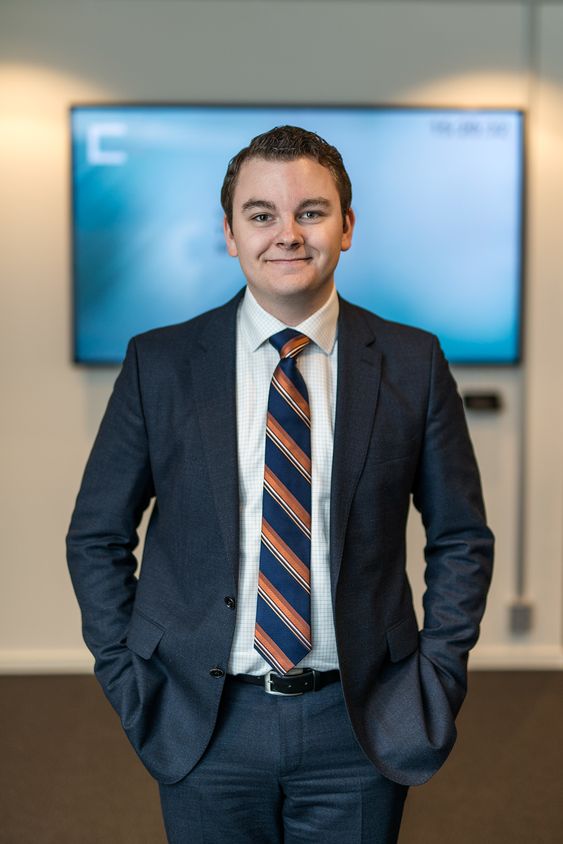 Slik ser Espen ut til daglig - i jobben som politisk rådgiver for Sylvi Listhaug.