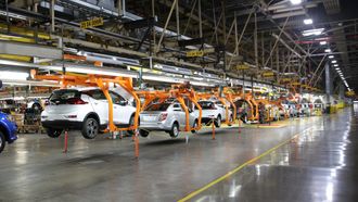 På Orion-fabrikken i Michigan er serieproduksjonen av Chevy Bolt så vidt startet, på samme linje som Chevy Sonic.