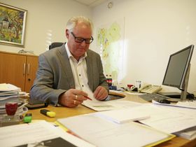 SVARTE PÅ EPOST: Konstituert rådmann Lars Henrik Bøhler. Foto: Yana Stubberudlien