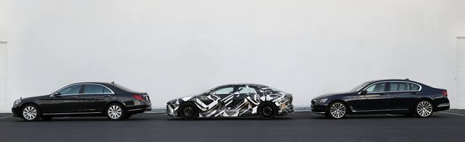Kamuflert Lucid Air mellom S-klasse og 7-serie.