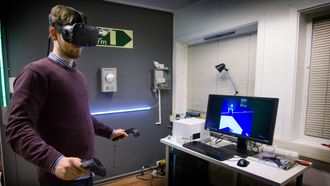 Olav Hestmann i Robustas kan nå vise fram løsningene sine i VR. (Foto: Keith Mellingen, Symfoni Next)