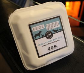 TILTAK: Doggy bags gir gjestene muligheten til å ta med seg overflødig mat fra ala carte-restaurantene, i stedet for at den havner i søppelbøtta.