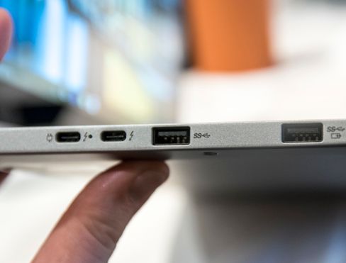 Har noen fortalt Apple at det faktisk er mulig å kombinere USB type-C med andre løsninger?