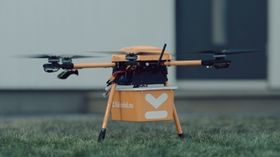 Kolonial har testet ut en drone som kan levere to kg matvarer.