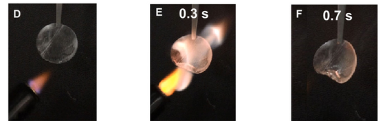 Etter 0,3 sekunder begynner separatoren å brenne (E), og 0,4 sekunder senere er brannen slukket (F) takket være flammehemmeren. Separatorens diameter er her 1,6 cm.