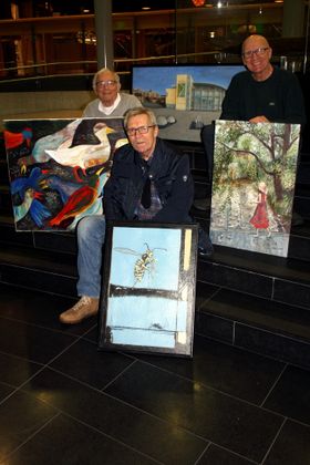 GLEDER SEG: Vidar Fevang, Odd Andersen og Knut Jantzen stiller ut sammen i Kolben.