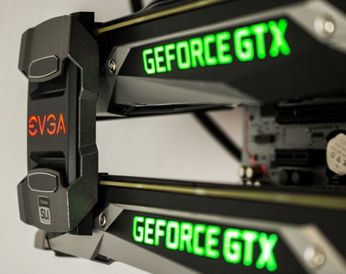 Vi knyttet våre to GTX 1080 FE sammen med en av de nye SLI HB-broene. Stor takk til Digital Impuls Oslo for lånet!