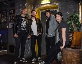GRIBBENE: På bildet kan du se Ronny «Pøbel» Olsen (trommer), Marius Roti (vokal), Ole Henrik Lund (Bass) og Kim Raaden Hoque (gitar).