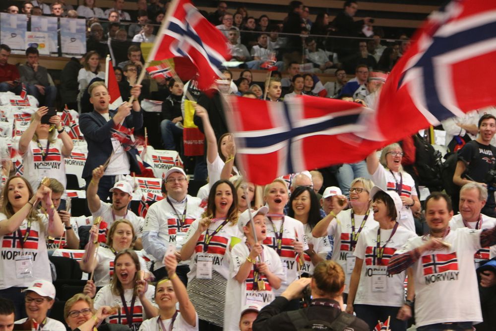 De norske supporterne vinner alltid festen.