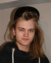Marlon «Whoophee» Ryan representerer Riddle i Smash Bros.