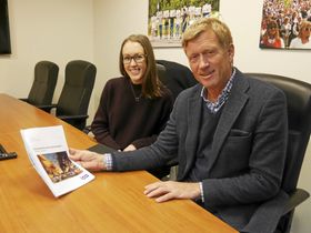 HAR STORE PLANER: Arkitekt Mari Nysveen Hellum i LPO arkitekter og daglig leder i Bygg Konsulent AS, Knut Halvor Hansen.