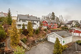 SELGER DENNE: En av boligene Krogsveen selger akkurat nå, er denne boligen i Th. Kittelsens vei 182.
