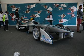 Formel E-lagene må følge de samme reglene, og kan ikke gjøre endringer til chassiset.