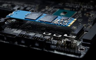Slik ser Intels Optane-SSD med M.2-sokkel ut. Nå planlegges også Optane-baserte DIMM-moduler.