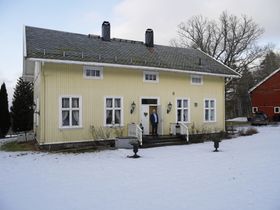 FJORÅRETS DYRESTE: Privatmegleren Kvadrat solgte Oppegårds dyreste bolig i fjor, nemlig denne villaen på Svartskog til 16.000.000 kroner.