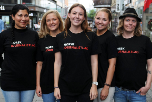NJ Student-leder Trude Furuly (i midten) er bekymret for framtida for studentkollegene.