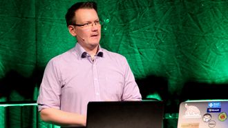 Oddvar Moe demonstrerte flere effektive angrepsteknikker mot Windows-systemer, men kom også med en rekke råd om hvordan man relativt enkelt kan beskytte seg mot mange av angrepene.