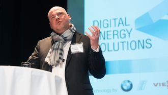 Andreas Klugescheid, Head of Steering Government and External Affairs, BMW, under foredrag på Nordic EV Summit.