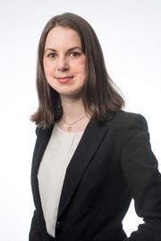 IVARETAR BUSSJÅFØREN: Kommunikasjonssjef i Unibuss Ina Helen Østby, sier de ivaretar bussjåføren som er rystet etter hendelsen.
