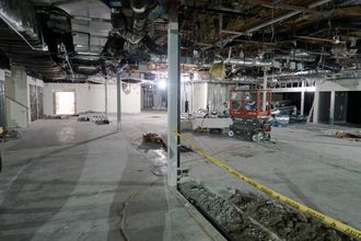 Bygger om: Den tidligere fabrikken til Qualcomm nord for San Jose bygges om fra silisiumproduksjon til trykket elektronikk. Til sommeren skal produksjonen være i gang.