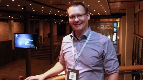 Oddvar Moe tester sikkerhet i Advania, og har noen gode råd for hvordan man bør bruke offentlige nettverk.