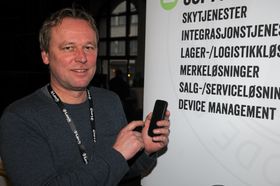 OVERSIKT: Daglig leder Svein-Tore Sund, Skedsmo Bilopphugging AS, bruker Lexits programvare til å ha oversikt over og selge bildeler. Foto: Trond Schieldrop/Lexit.