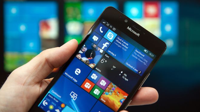 Slik fant vi ut at Microsoft-ledelsen bruker iPhone