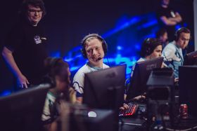 Morten «zEVES» Vollan får en trenerrolle i dignitas.