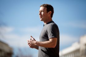 Mark Zuckerberg på et internmøte i Facebook denne uka.