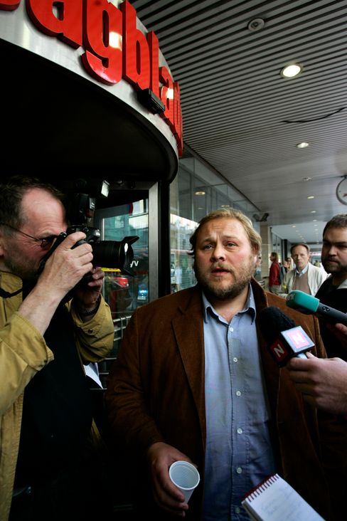 - Svært beklagelig at 89 årsverk blir overflødige, sa klubbleder i Dagbladet, Ulf André Andersen, i 2005. journalister.