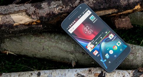 En telefon til drøyt to tusen kroner som gir toppmodellfølelse? Det har vært en presis beskrivelse av Moto G4 Plus så langt. Søndag blir antakeligvis arvtageren lansert.