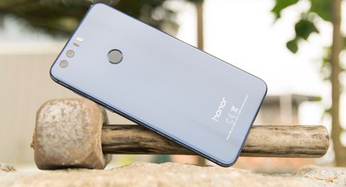 En ny Huawei Honor V9 skal være på vei til Barcelona, men det er usikkert om den finner veien til Norge. Her er uansett Honor 8 fortsatt relativt ny.
