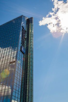 MAJESTET: Radisson Blu Plaza Hotel er hotellkongen i Norge. I alle fall når det kommer til størrelse og høyde.