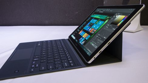 Målet til Samsung med Galaxy Book å gi deg både en god bærbar PC og et godt nettbrett, og førsteinntrykket vårt tilsier at de har klart det.